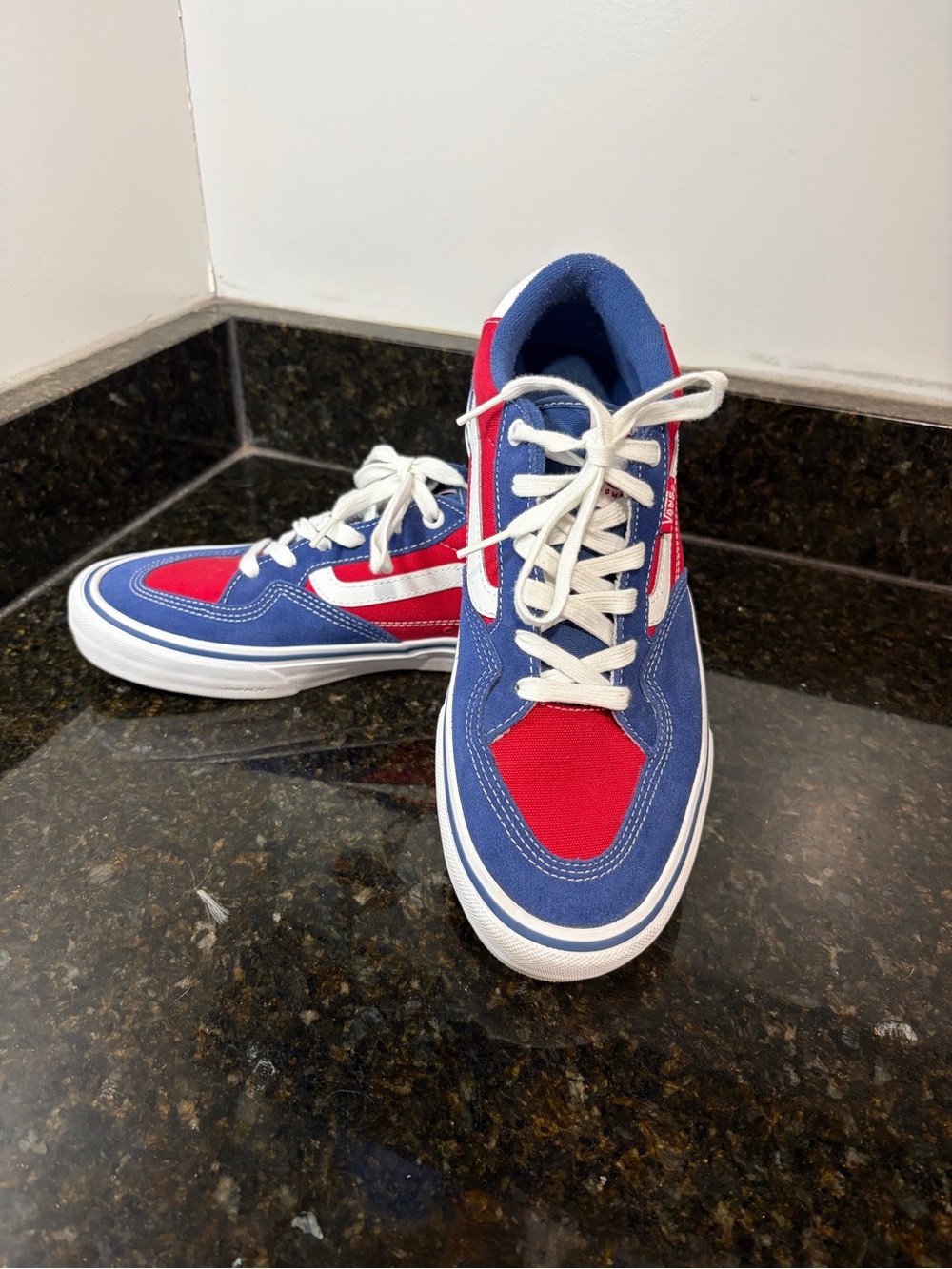 VAN’S Rowan Pro Blue & Red Skate Sneakers- Men’s Size 9.5